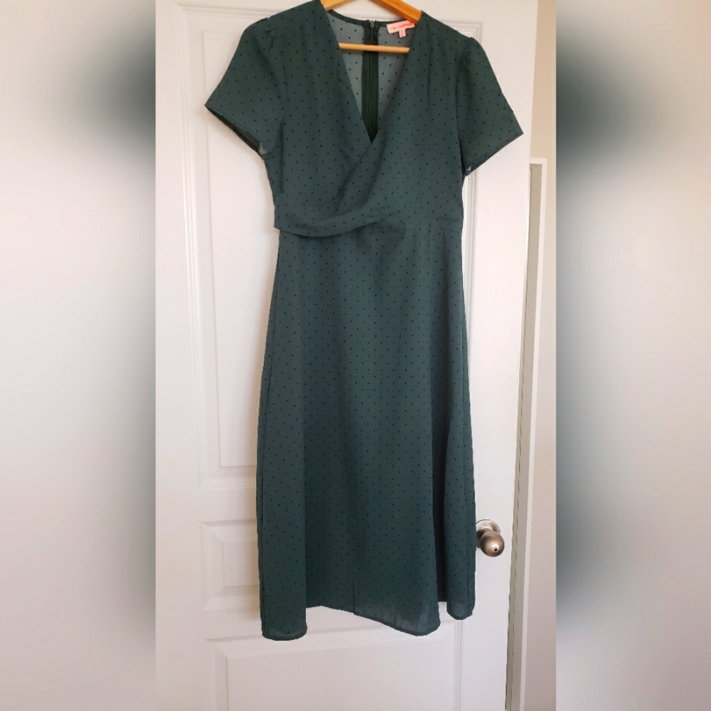 SOLD! Green dress Medium